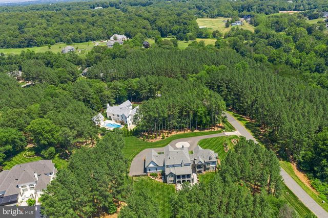 22563 CREIGHTON FARMS DR, Leesburg, VA 20175