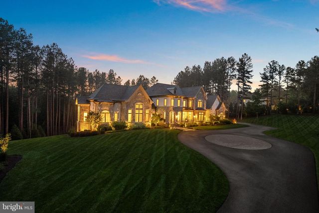 22563 CREIGHTON FARMS DR, Leesburg, VA 20175