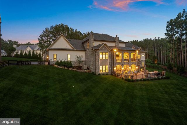 22563 CREIGHTON FARMS DR, Leesburg, VA 20175