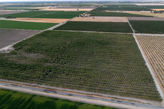 20085 S Hayes Avenue, Riverdale, CA 93656