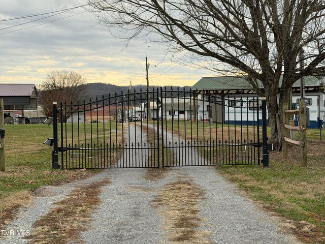 249 Dabeej Drive, Mooresburg, TN 37811