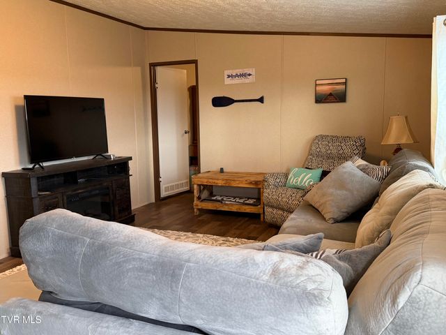 249 Dabeej Drive, Mooresburg, TN 37811