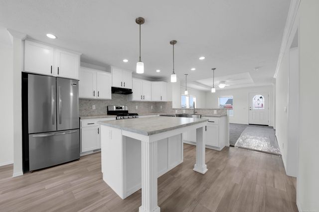 163 Riviera Drive, Lapeer Twp, MI 48446