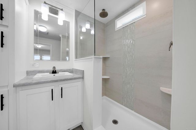 163 Riviera Drive, Lapeer Twp, MI 48446