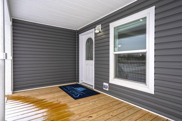 163 Riviera Drive, Lapeer Twp, MI 48446