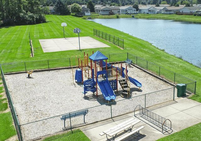 163 Riviera Drive, Lapeer Twp, MI 48446