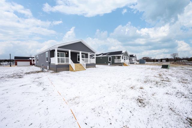 163 Riviera Drive, Lapeer Twp, MI 48446