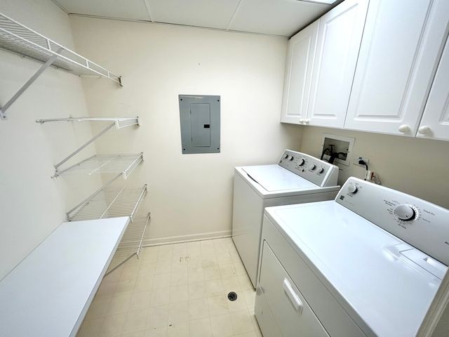 710 Creekside Drive 310, Mount Prospect, IL 60056