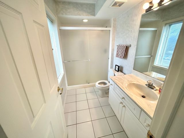 710 Creekside Drive 310, Mount Prospect, IL 60056