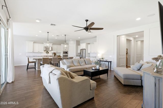 1422 E MILADA Drive, Phoenix, AZ 85042