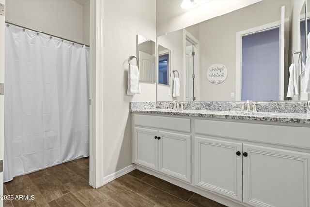 1422 E MILADA Drive, Phoenix, AZ 85042