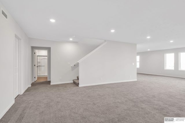 10410 S 109th Street, Papillion, NE 68046