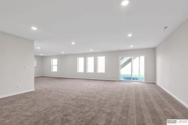 10410 S 109th Street, Papillion, NE 68046