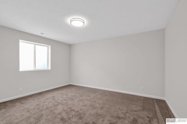 10410 S 109th Street, Papillion, NE 68046
