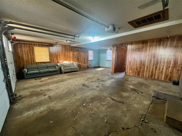 1828 W Federal Street, Shawnee, OK 74804