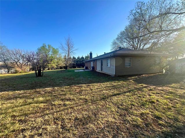 1828 W Federal Street, Shawnee, OK 74804