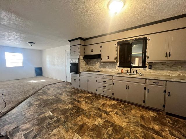 1828 W Federal Street, Shawnee, OK 74804