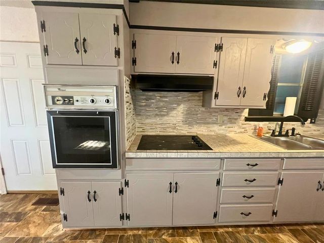 1828 W Federal Street, Shawnee, OK 74804