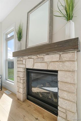 2409 Fiddlers Close 111 STB, Washington, MO 63090