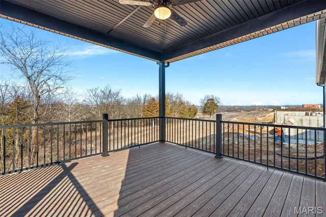 2409 Fiddlers Close 111 STB, Washington, MO 63090