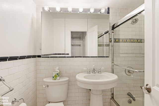 305 E 40th St Apt 10A, New York City, NY 10017