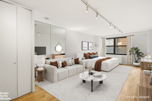 305 E 40th St Apt 10A, New York City, NY 10017