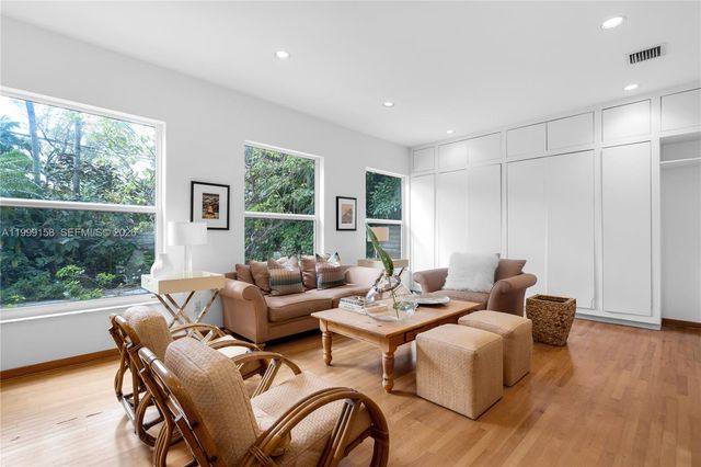 4072 Park Ave, Miami, FL 33133