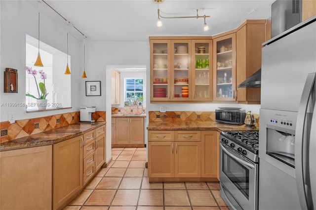 4072 Park Ave, Miami, FL 33133