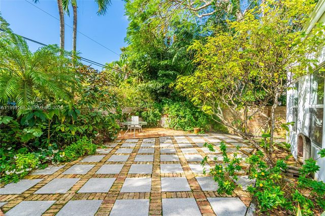 4072 Park Ave, Miami, FL 33133