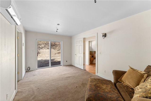 11021 Lathams Landing Road, Garfield, AR 72732