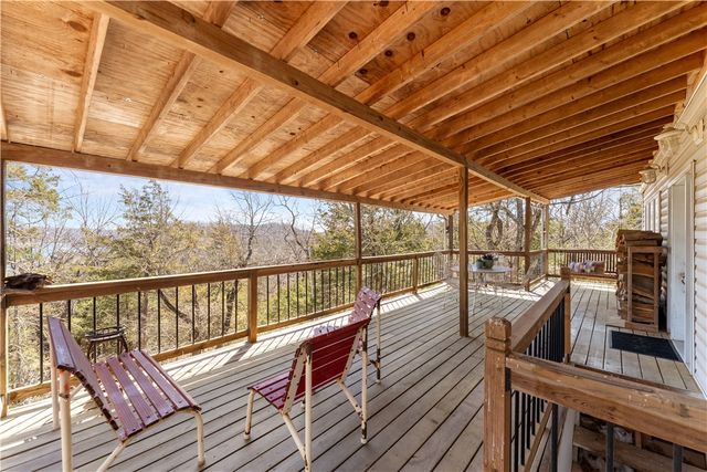 11021 Lathams Landing Road, Garfield, AR 72732