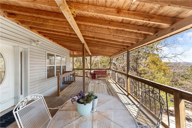 11021 Lathams Landing Road, Garfield, AR 72732