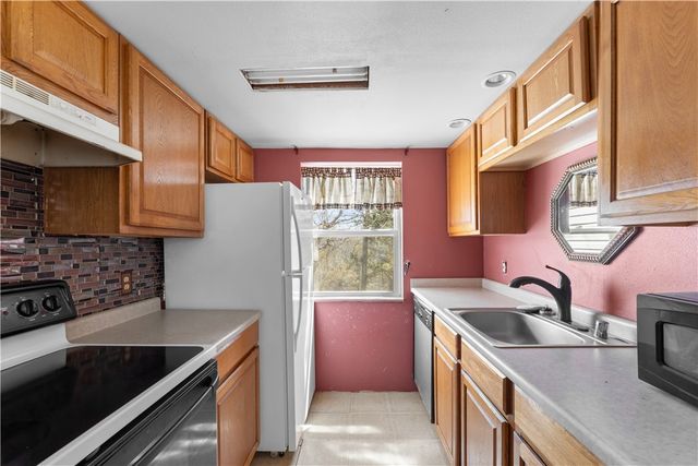 11021 Lathams Landing Road, Garfield, AR 72732
