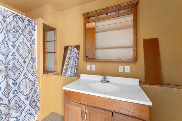 11021 Lathams Landing Road, Garfield, AR 72732
