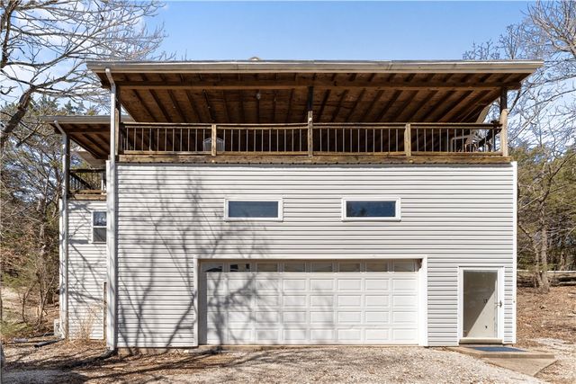 11021 Lathams Landing Road, Garfield, AR 72732