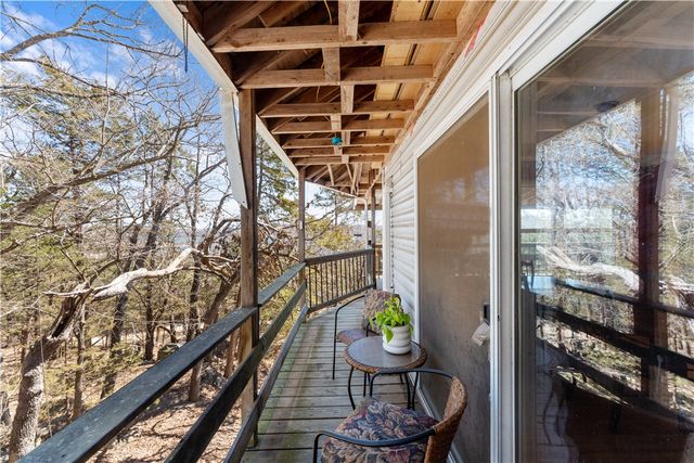 11021 Lathams Landing Road, Garfield, AR 72732