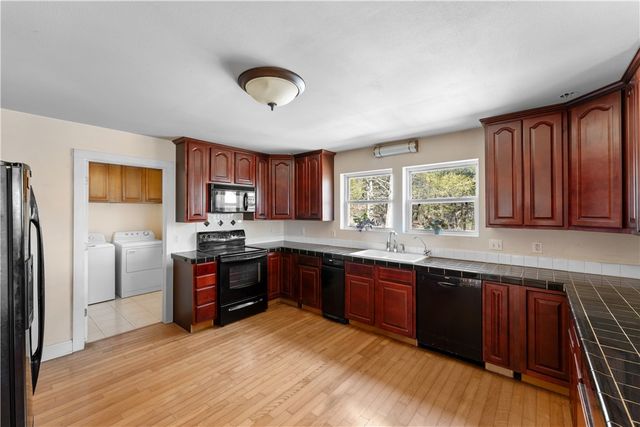 11021 Lathams Landing Road, Garfield, AR 72732