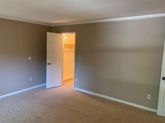 1100 Augusta Drive 18, Houston, TX 77057