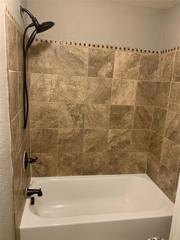 1100 Augusta Drive 18, Houston, TX 77057