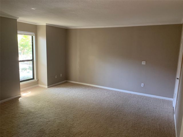 1100 Augusta Drive 18, Houston, TX 77057