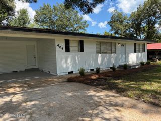 404 Mcdowell Park Circle, Jackson, MS 39204