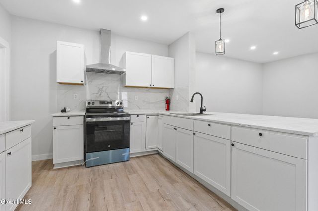 34 Francis Street, Troy, NY 12180