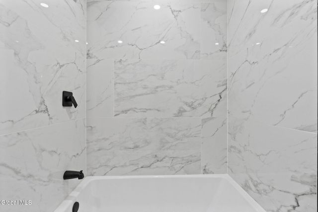 34 Francis Street, Troy, NY 12180