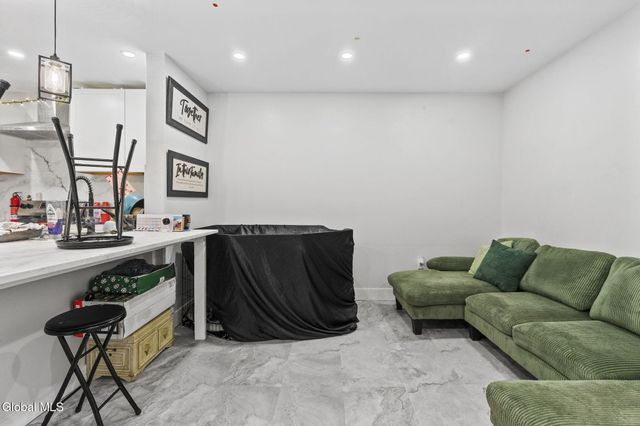 34 Francis Street, Troy, NY 12180