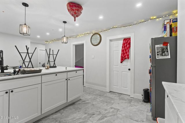 34 Francis Street, Troy, NY 12180