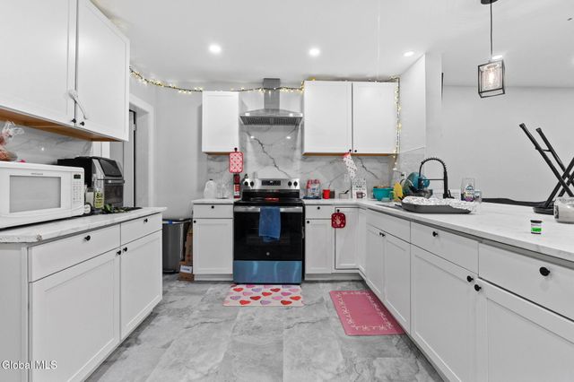 34 Francis Street, Troy, NY 12180