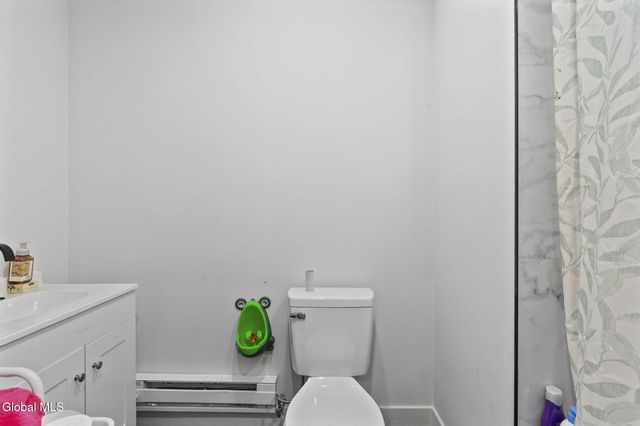 34 Francis Street, Troy, NY 12180