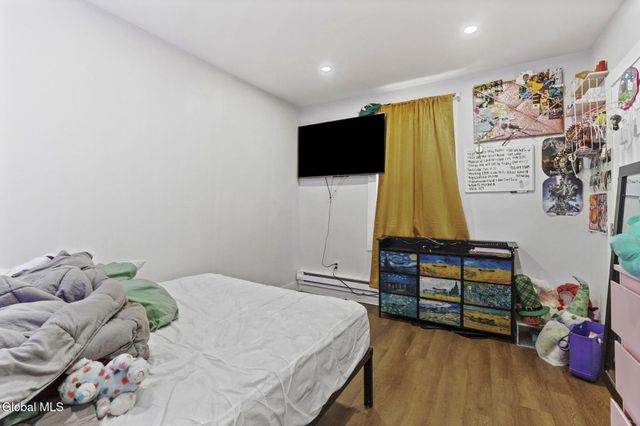 34 Francis Street, Troy, NY 12180