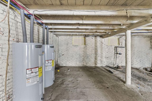 34 Francis Street, Troy, NY 12180