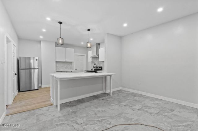 34 Francis Street, Troy, NY 12180